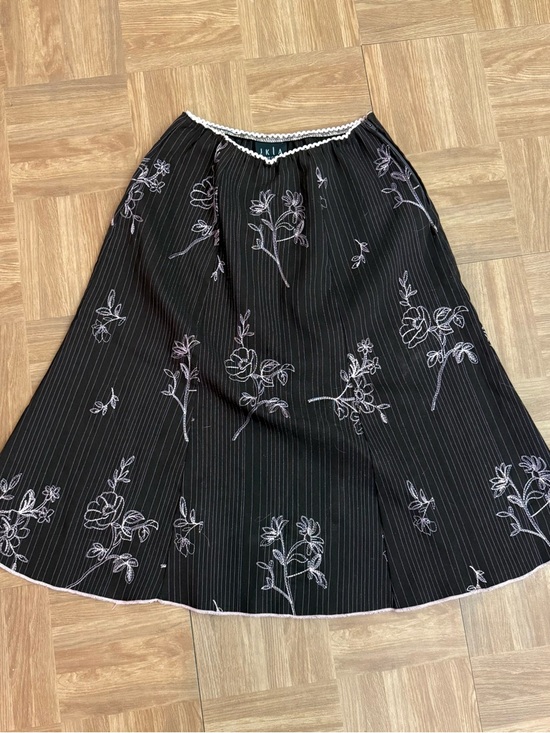 JKLA California Dresses & Skirts - Brown Floral Embroidered Skirt size Small